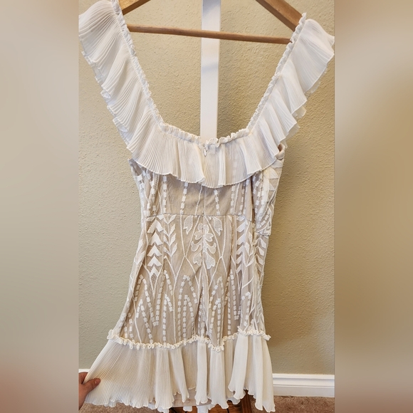 Strapless White Ruffled Lace Mini Dress - Picture 3 of 9